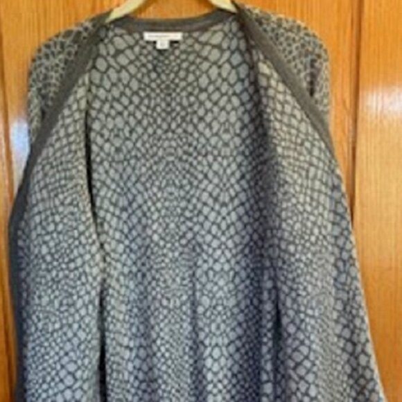 Isaac Mizrahi Live! Knit Gray Animal Cotton Blend Cardigan Sweater Button Sz: L - Picture 6 of 8